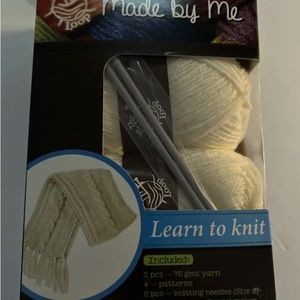 Made by Me Learn to Knit white Yarn & Needles Set Tassel Maker